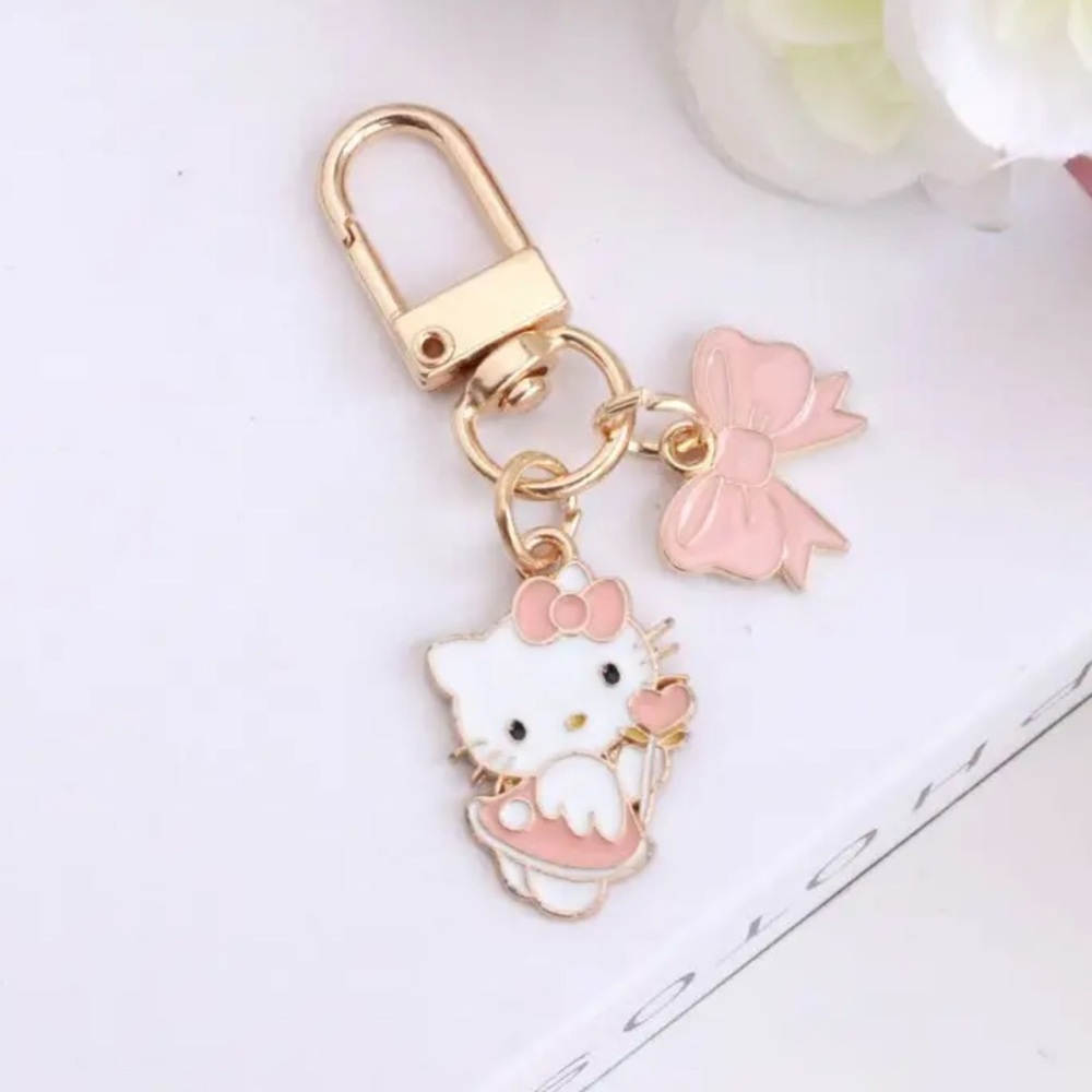 Hello Kitty Sanrio Cartoon Design Keychain 1 pc- NIP - Picture 10 of 10